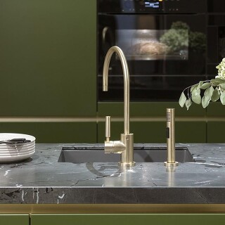 Natursteinarbeitsplatten sind nicht gegen alles gefeit! Natursteinarbeitsplatten sind nicht gegen alles gefeit!