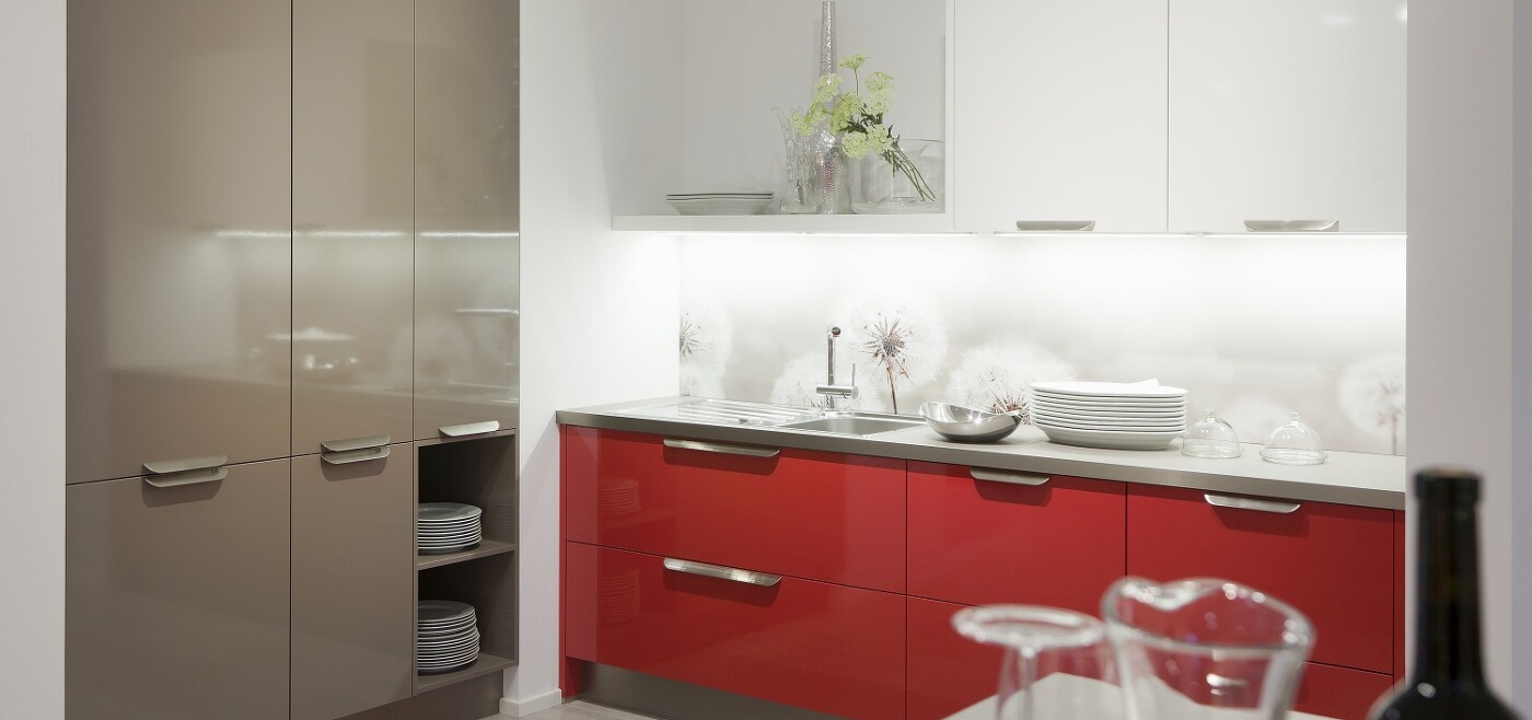 Das Bild vergrößert sich bei Drauf-Klick! Das Bild vergrößert sich bei Drauf-Klick!