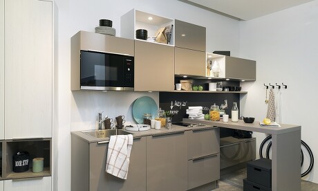 Wohnliche Küchenzeile mit vielen Funktionen für die kleine Küche Wohnliche Küchenzeile mit vielen Funktionen für die kleine Küche